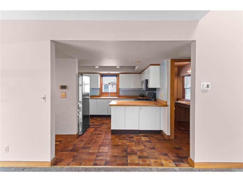 836 Minnehaha Avenue W Saint Paul MN 55104 7074497 image10