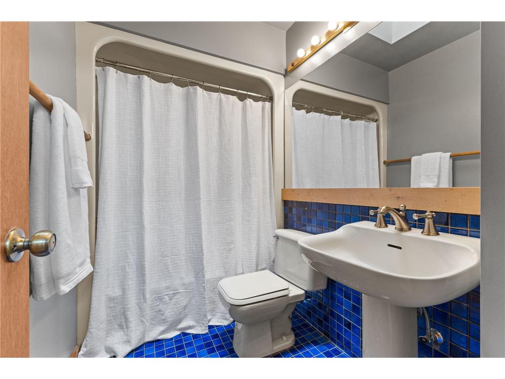 836 Minnehaha Avenue W Saint Paul MN 55104 7074497 image21