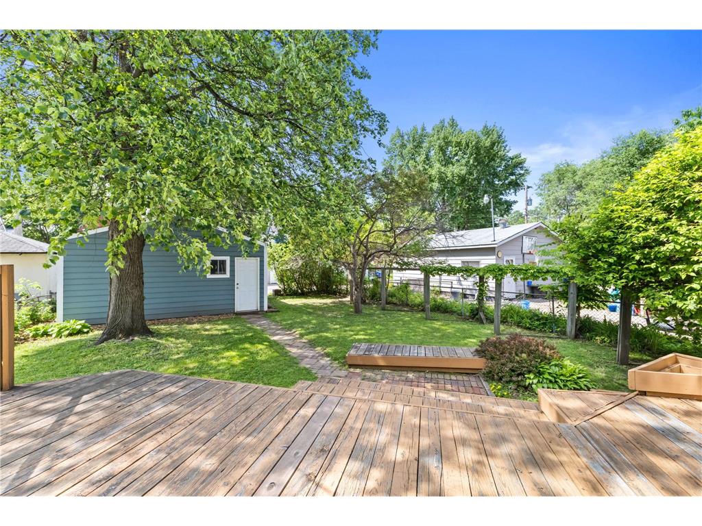 836 Minnehaha Avenue W Saint Paul MN 55104 7074497 image32