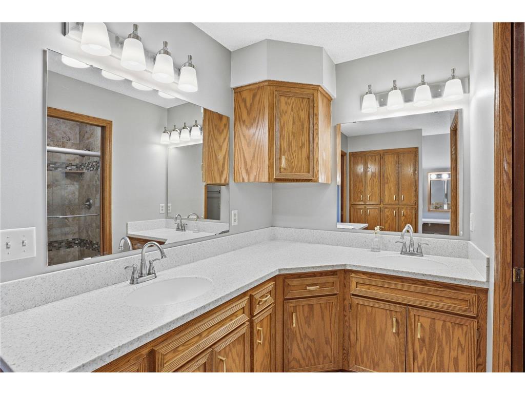 8361 W Lake Drive Chanhassen MN 55317 7060642 image20