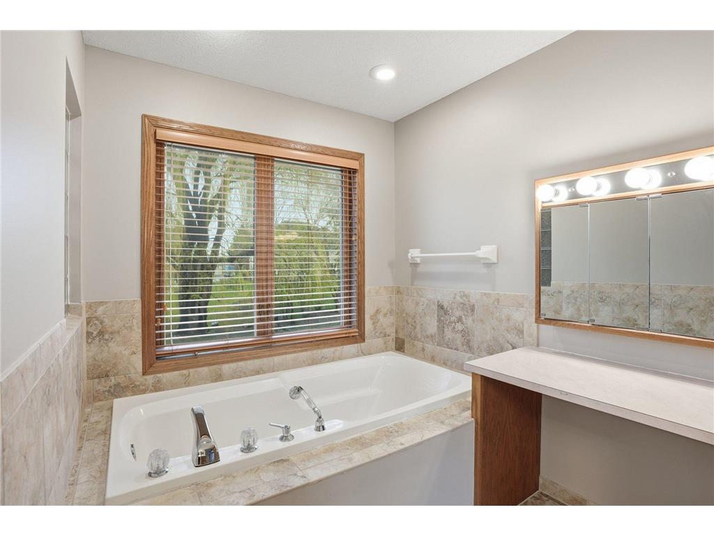 8361 W Lake Drive Chanhassen MN 55317 7060642 image21