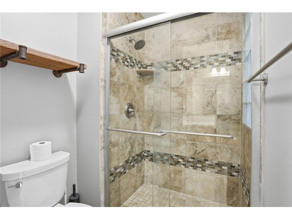 8361 W Lake Drive Chanhassen MN 55317 7060642 image22