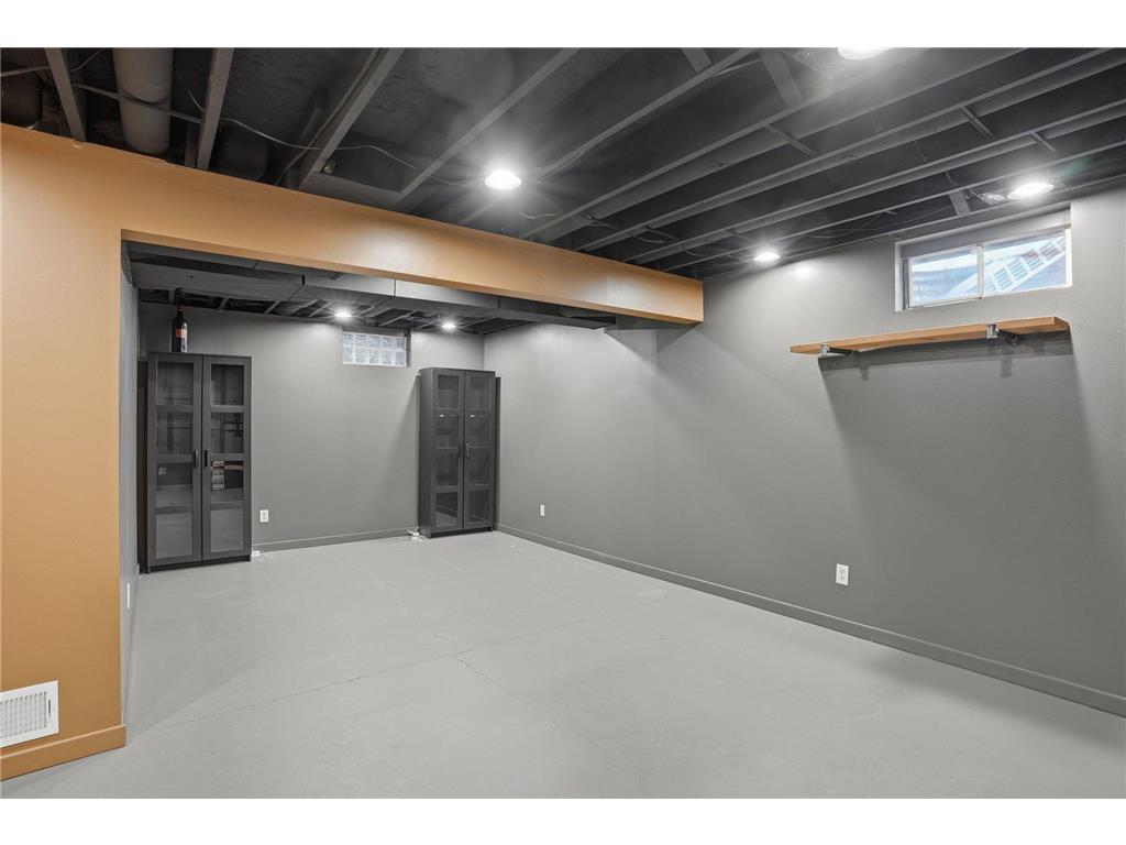 8361 W Lake Drive Chanhassen MN 55317 7060642 image26