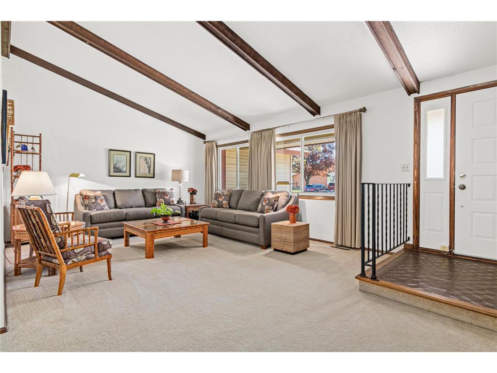 8370 W 107th Street Bloomington MN 55438 7047833 image2