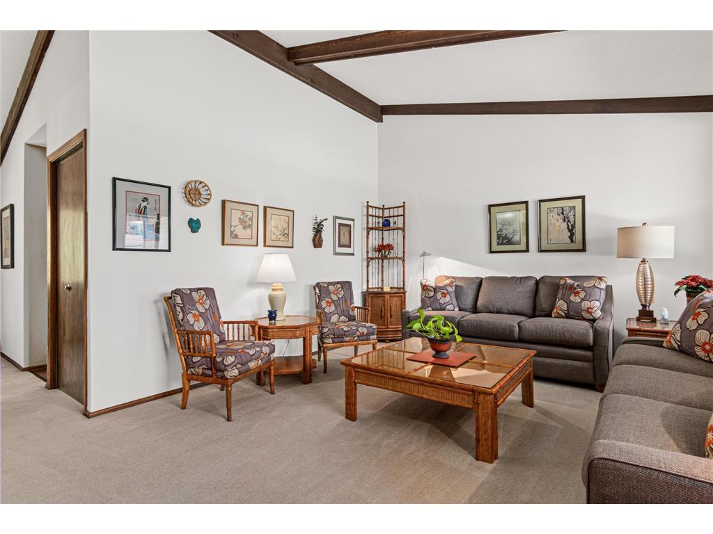 8370 W 107th Street Bloomington MN 55438 7047833 image4