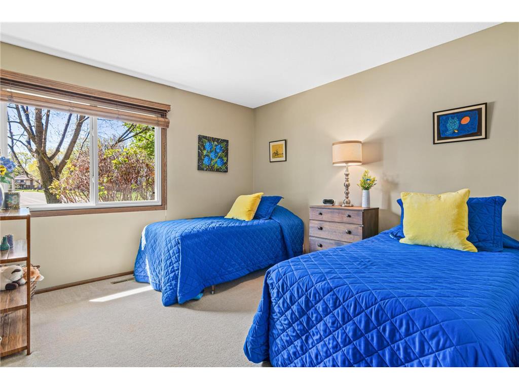 8370 W 107th Street Bloomington MN 55438 7047833 image9