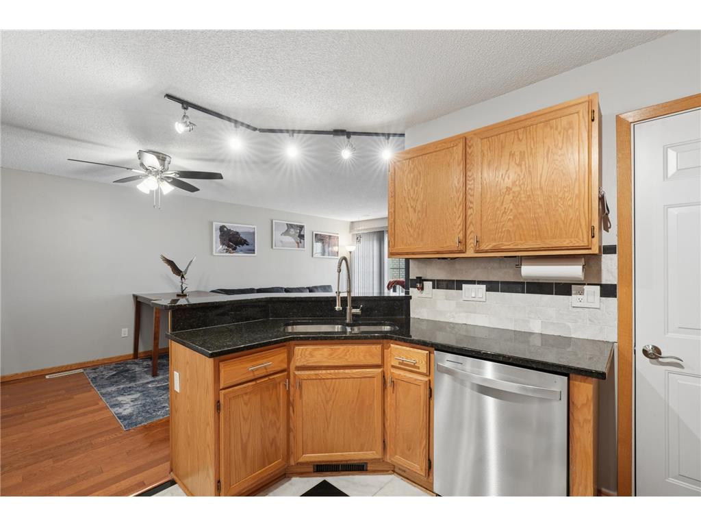 8372 Copperfield Way #113 Inver Grove Heights MN 55076 7039498 image12