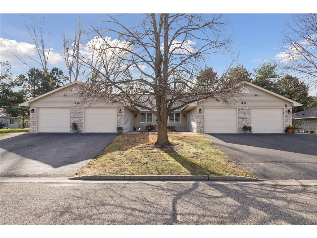 838 Highview Drive New Richmond WI 54017 6815619 image1