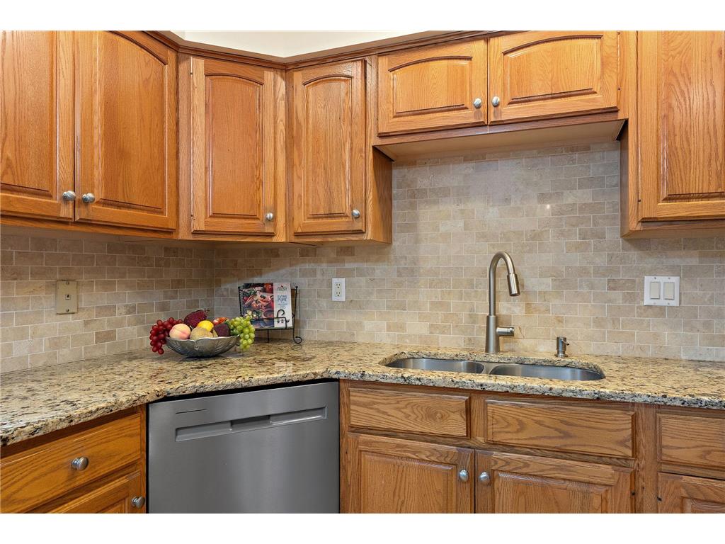 8381 Annalisa Path Inver Grove Heights MN 55077 7066100 image12