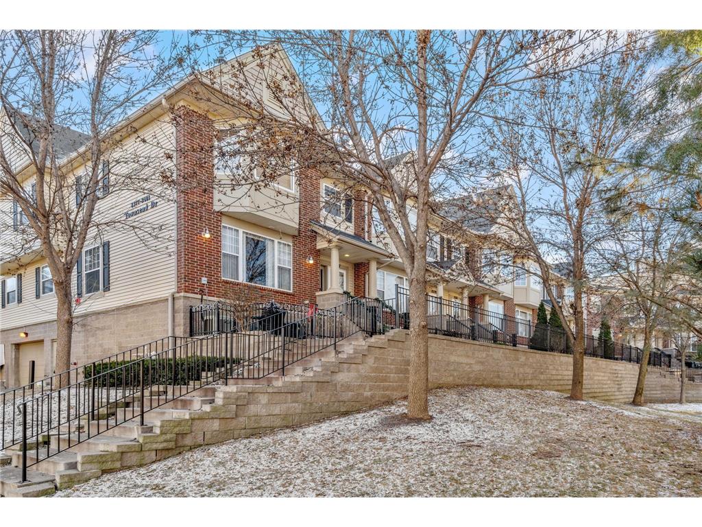 8381 Townsend Drive Eden Prairie MN 55344 6473693 image1
