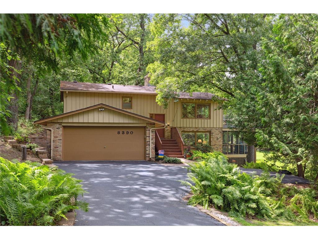 8390 Deer Pond Trail N, Lake Elmo, MN, 55042 MLS 6399269 Edina Realty