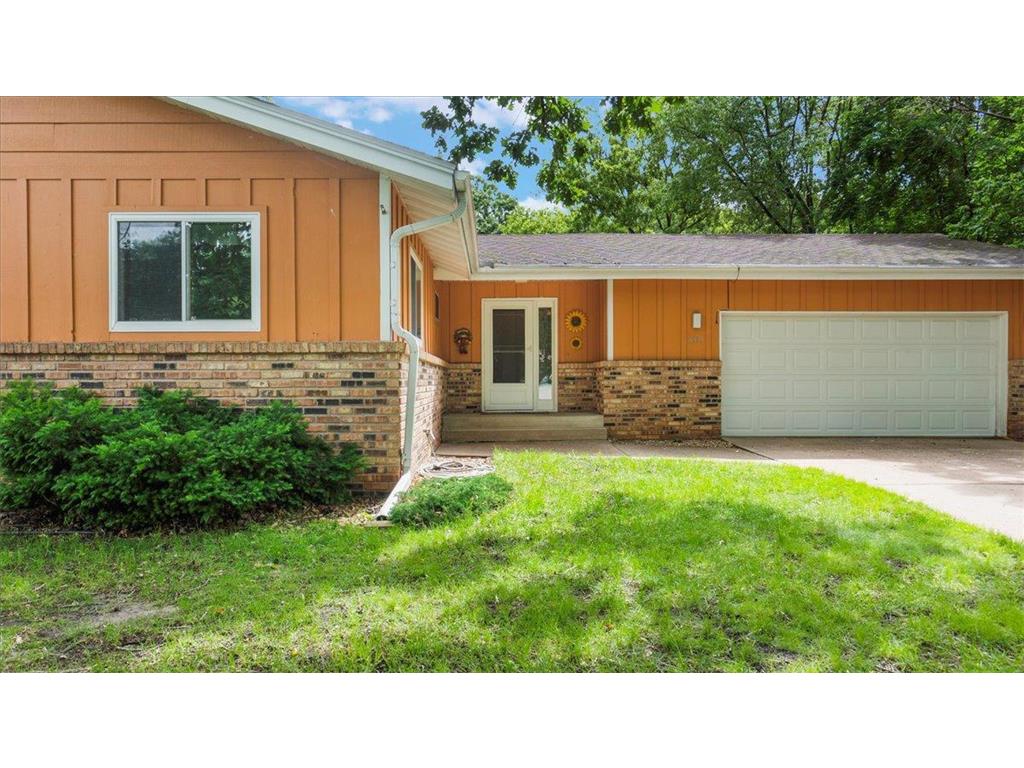 8395 Greenwood Drive Mounds View MN 55112 6547184 image1