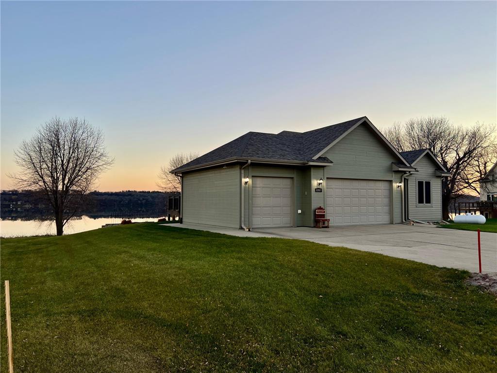 83987 Ridge Creek Dr Clinton MN 56278 - BIG STONE 7089550 image1