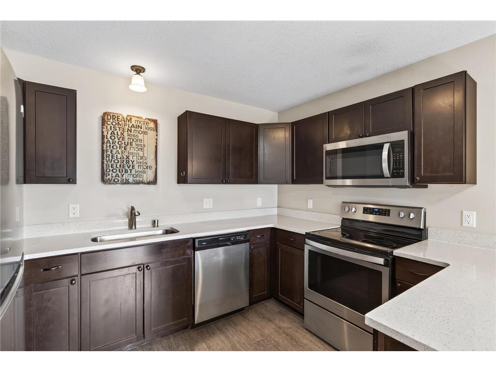 84 Curtice Street E Saint Paul MN 55107 7039169 image2