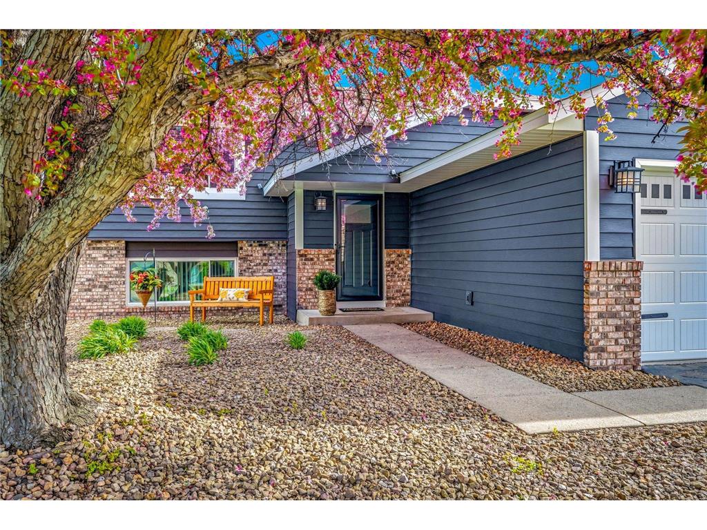 840 County Road D East Little Canada MN 55109 7062663 image1
