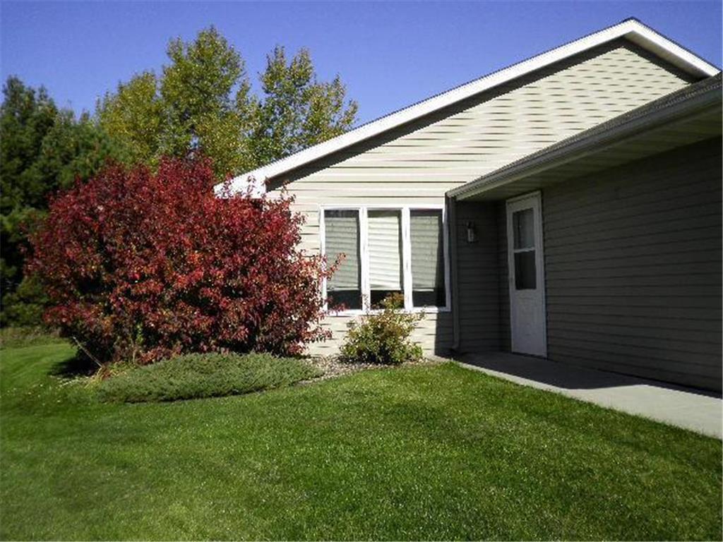 840 Highview Drive #B New Richmond WI 54017 6554286 image1