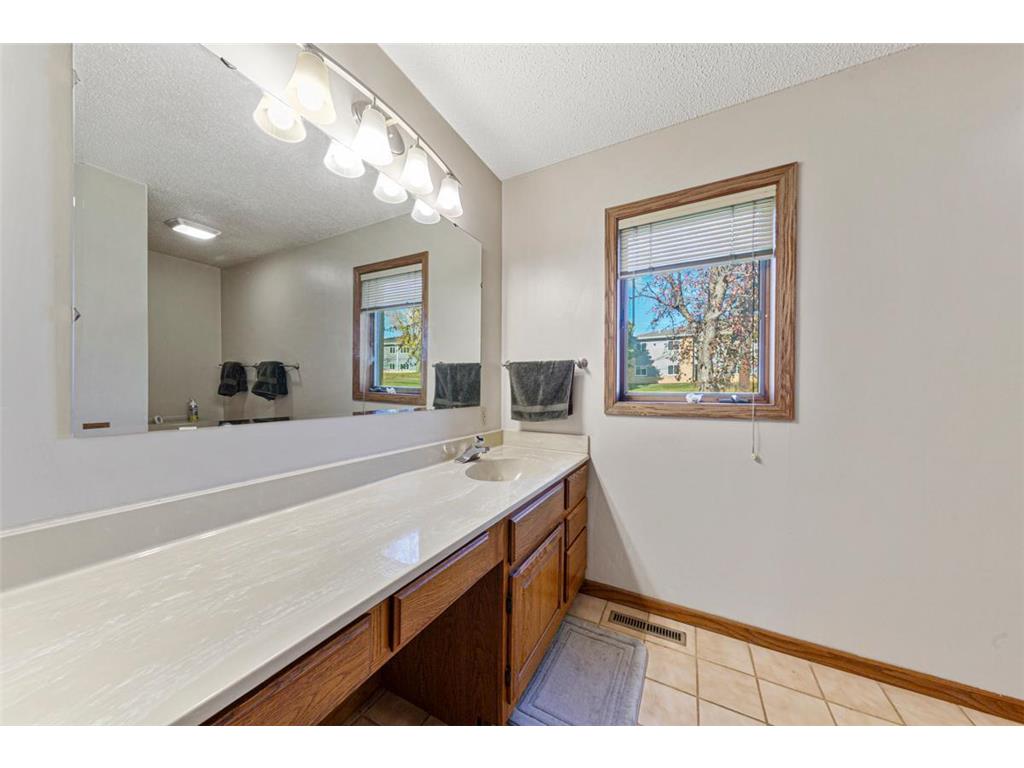 840 SW Riverwood Place Owatonna MN 55060 6810286 image21
