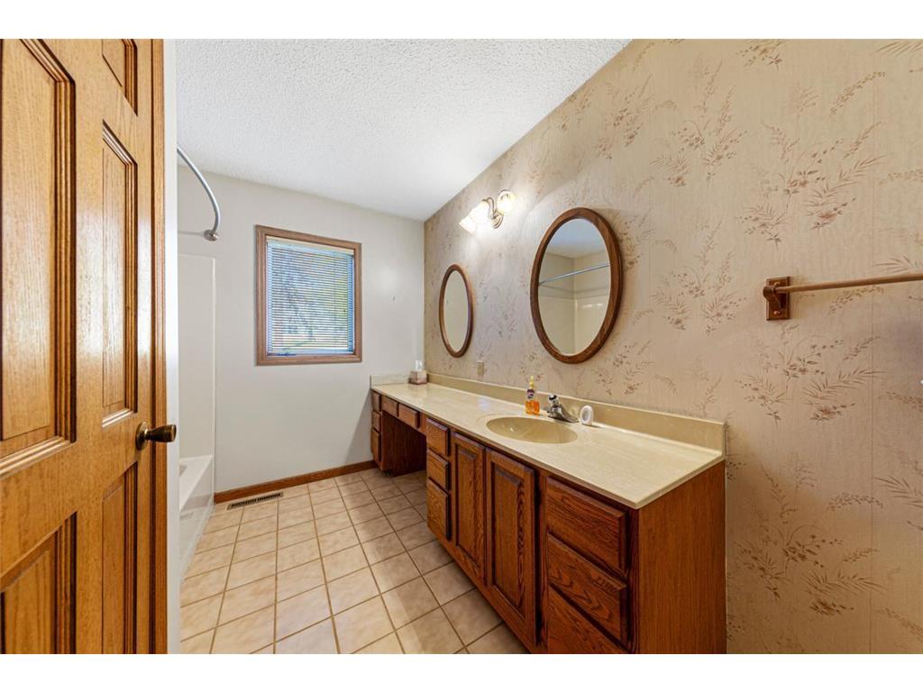 840 SW Riverwood Place Owatonna MN 55060 6810286 image23