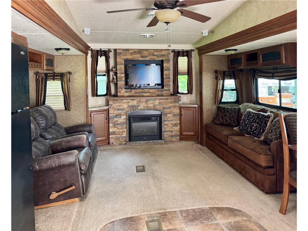 8400 N Shore Drive New London Twp MN 56288 - Green 7096757 image4