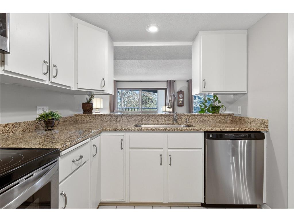 8400 Pennsylvania Road #227 Bloomington MN 55438 7016070 image21