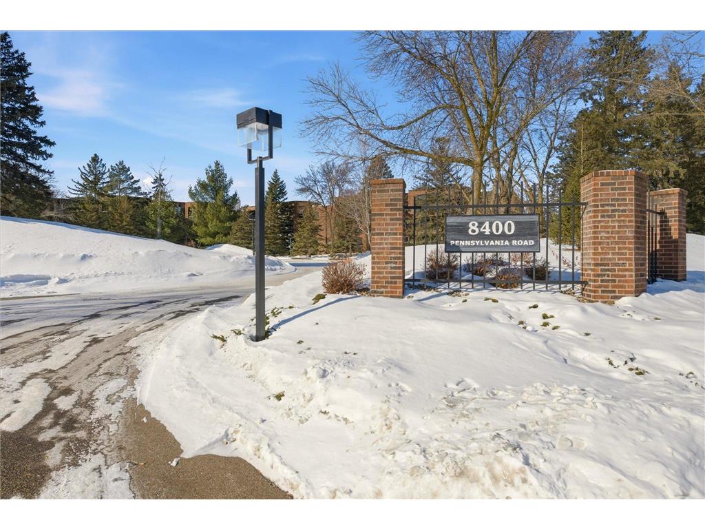 8400 Pennsylvania Road #227 Bloomington MN 55438 7016070 image3