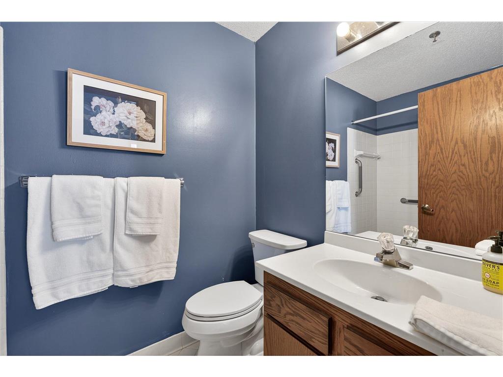 8400 Pennsylvania Road #227 Bloomington MN 55438 7016070 image42