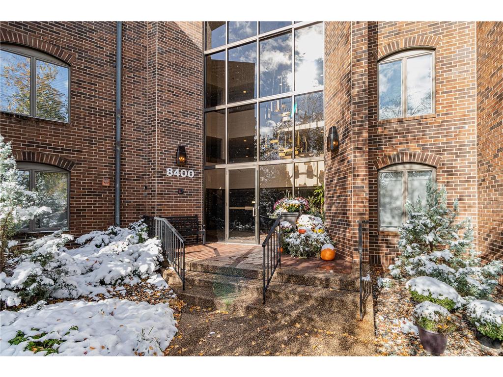 8400 Pennsylvania Road #324 Bloomington MN 55438 6454747 image1