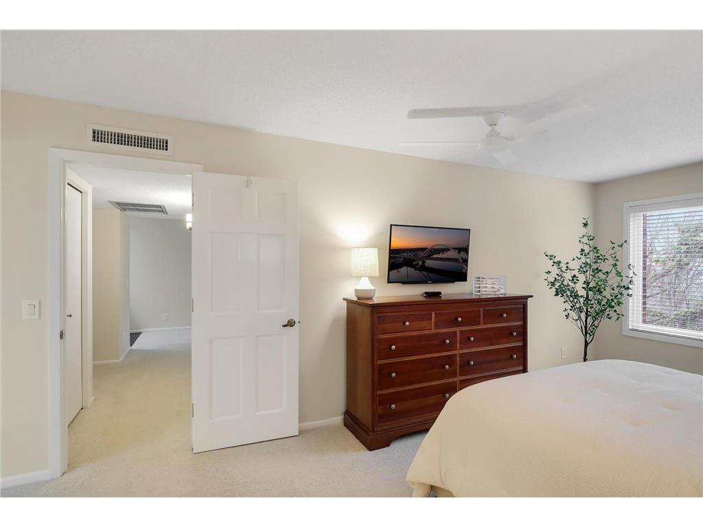 8400 Pennsylvania Road #328 Bloomington MN 55438 7029302 image13