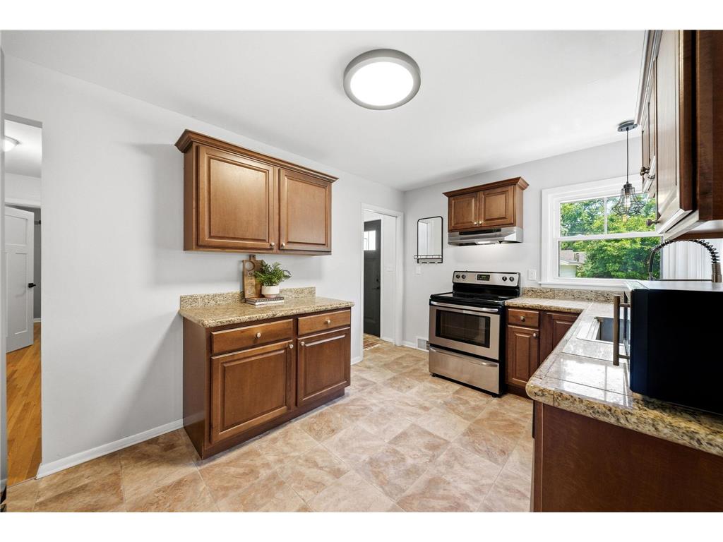 8401 15th Avenue S Bloomington MN 55425 7083229 image10