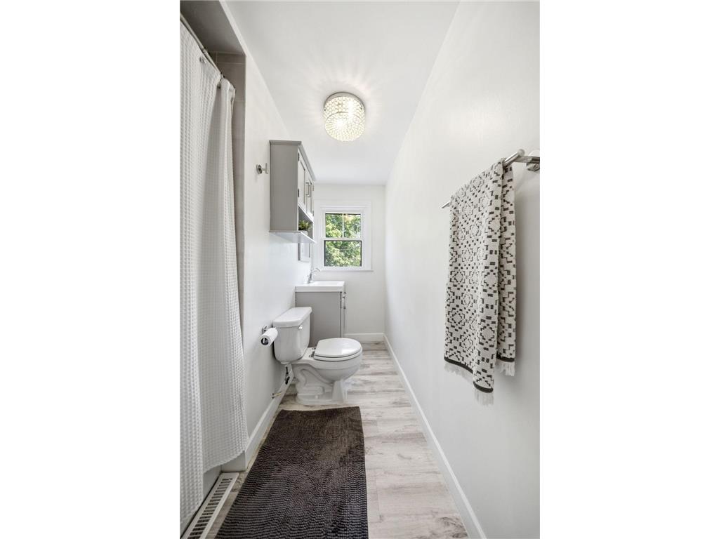 8401 15th Avenue S Bloomington MN 55425 7083229 image22