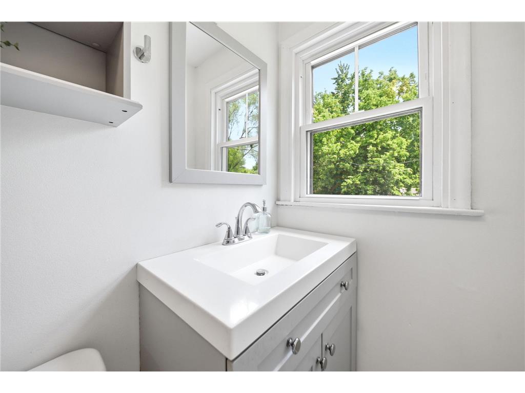 8401 15th Avenue S Bloomington MN 55425 7083229 image23