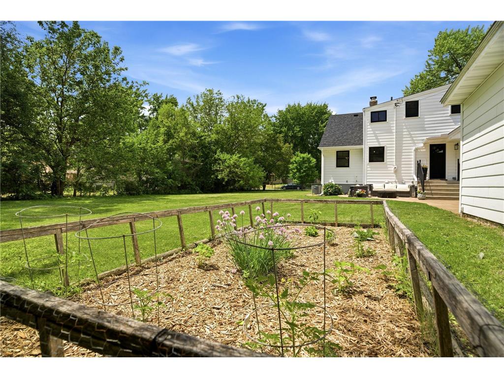 8401 15th Avenue S Bloomington MN 55425 7083229 image32