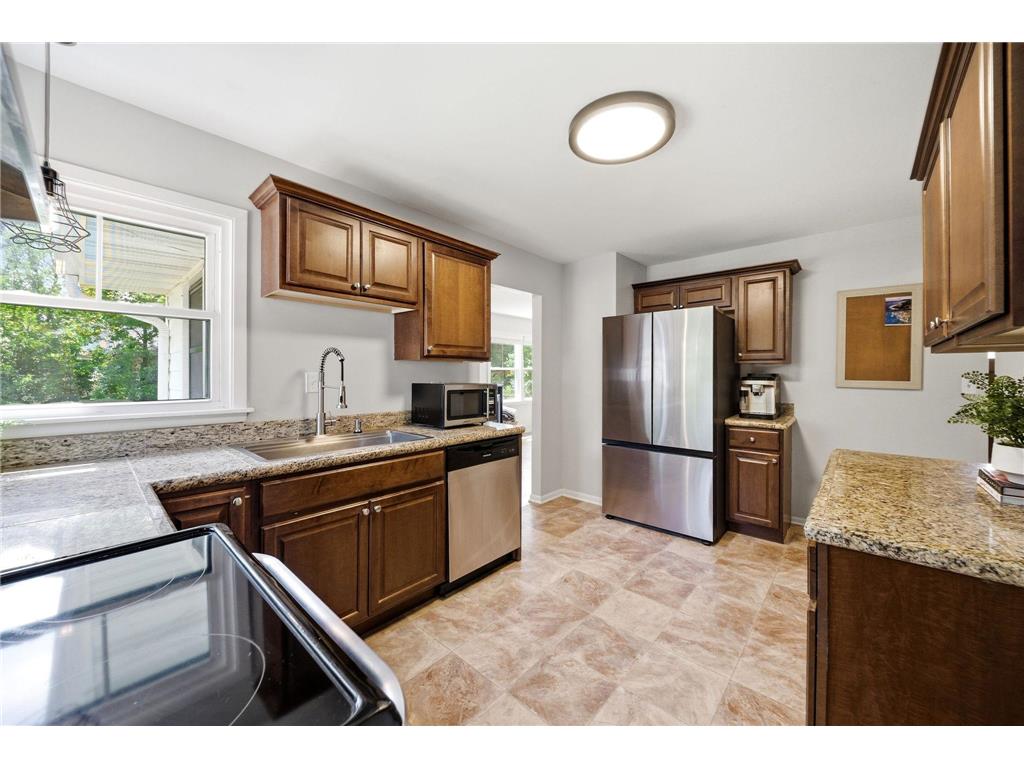 8401 15th Avenue S Bloomington MN 55425 7083229 image9