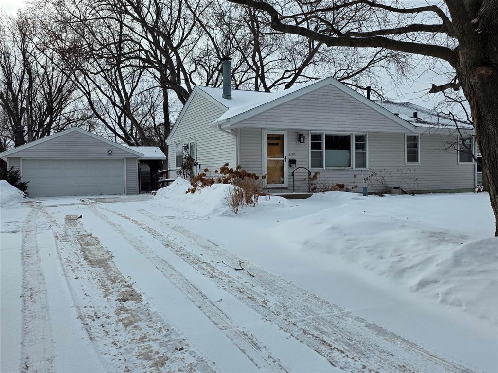 8401 32nd Avenue N Crystal MN 55427 7010114 image1