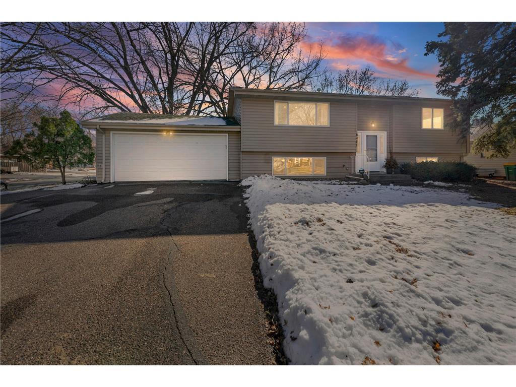 8401 50th Avenue N New Hope MN 55428 7023062 image1