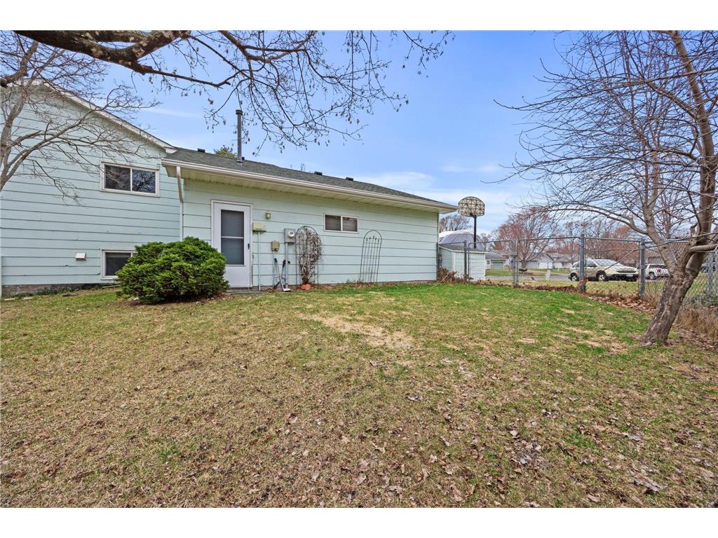 8407 Norway Street NW Coon Rapids MN 55433 7008393 image19
