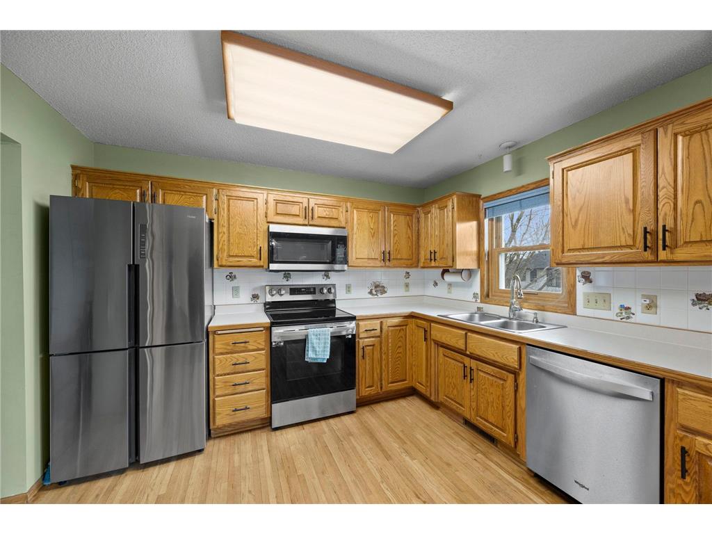 8407 Norway Street NW Coon Rapids MN 55433 7008393 image5