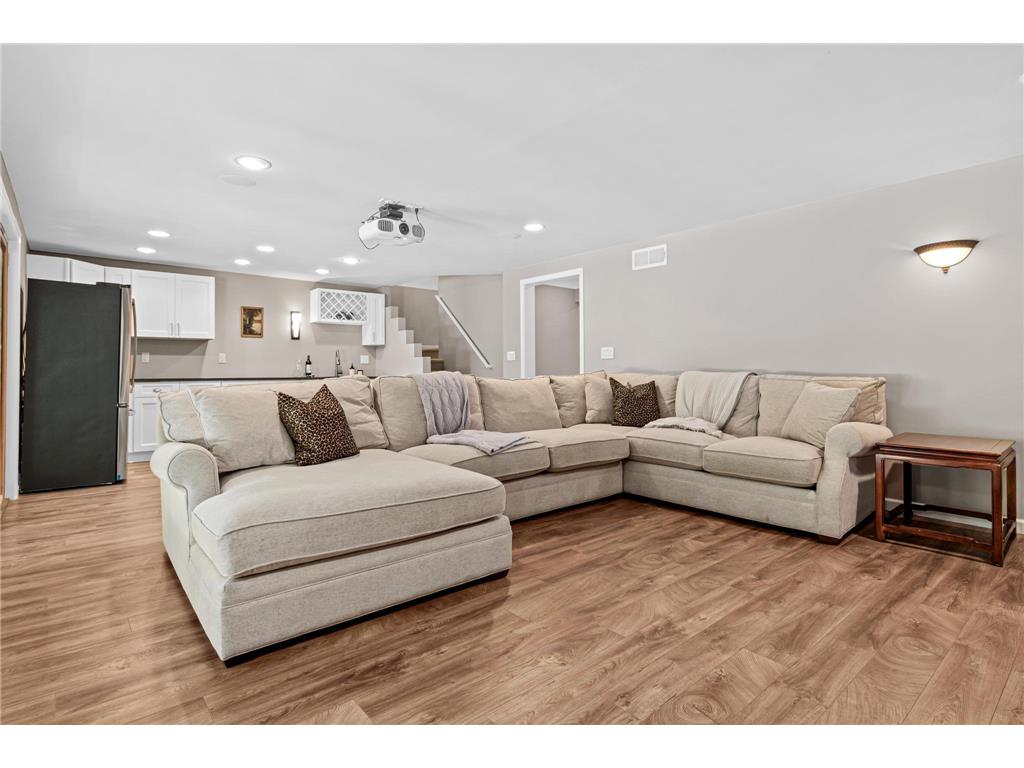 8408 Xylon Circle S Bloomington MN 55438 7094670 image34