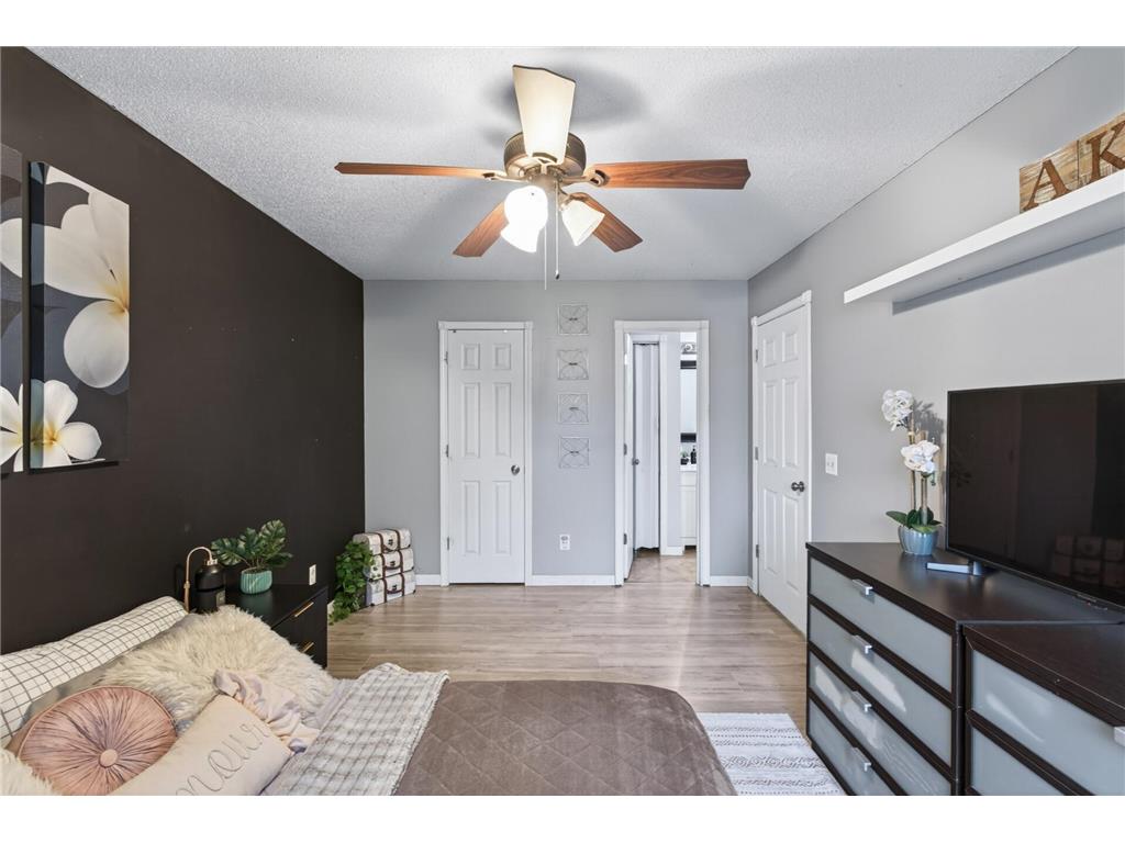 841 Evergreen Circle Burnsville MN 55337 7081795 image13