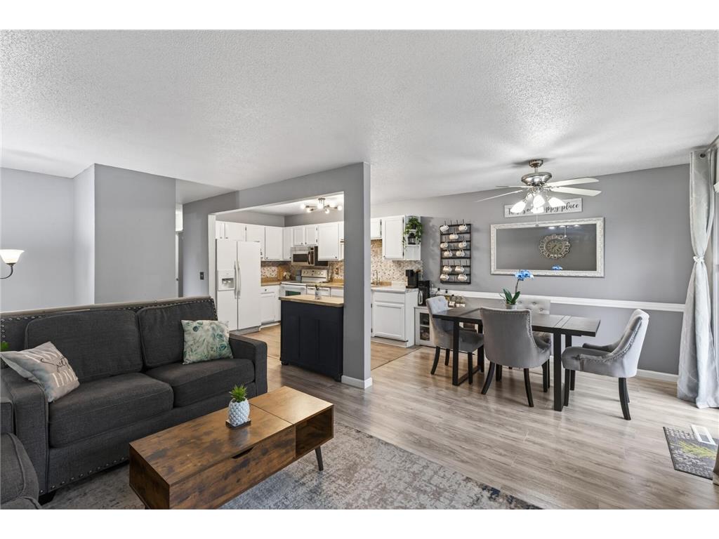 841 Evergreen Circle Burnsville MN 55337 7081795 image2