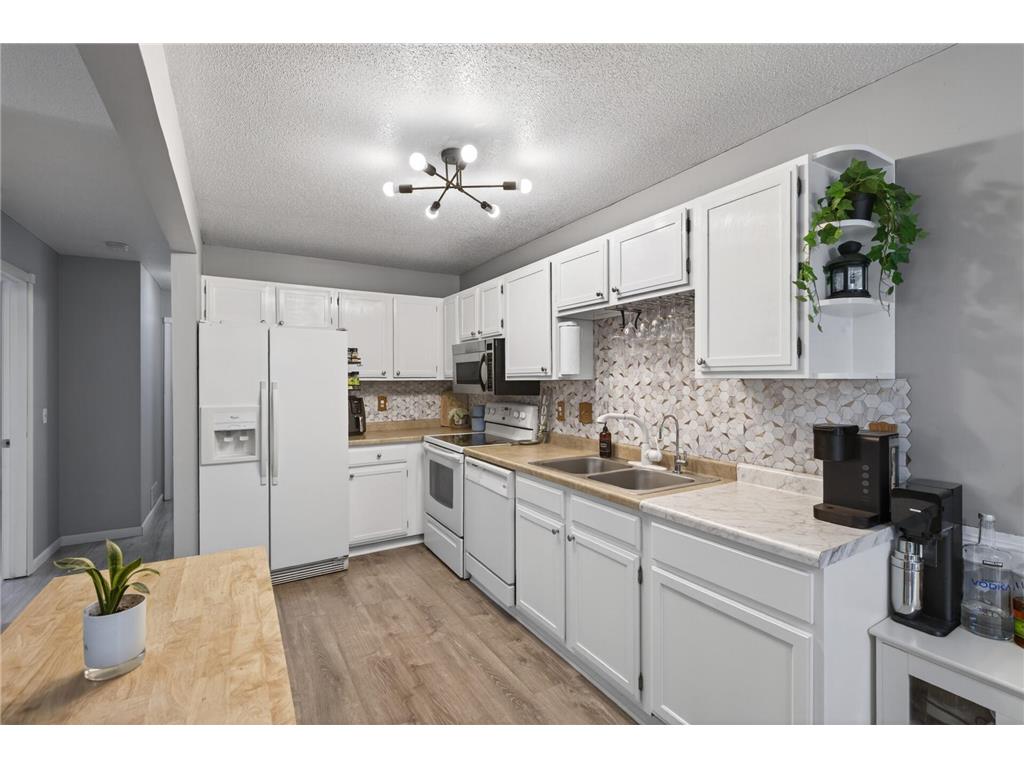 841 Evergreen Circle Burnsville MN 55337 7081795 image8