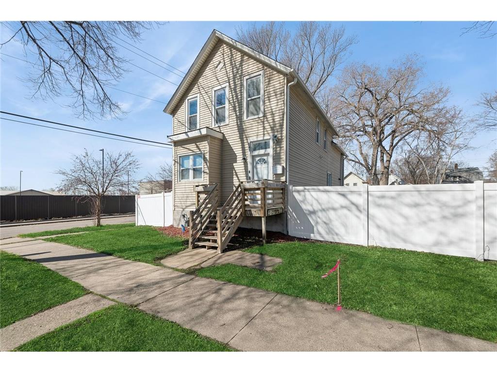 841 Marion Street Saint Paul MN 55117 6516636 image1