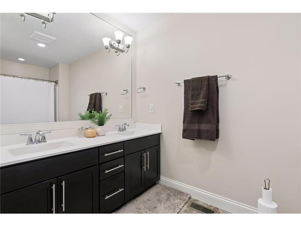 8414 Hemlock Lane N Maple Grove MN 55369 7029605 image23