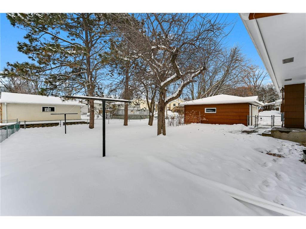 8416 Meadow Lake Road N New Hope MN 55428 6825934 image21