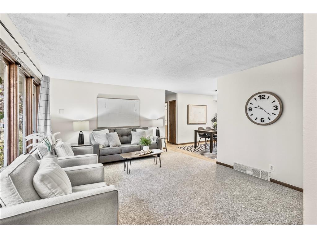 8419 Oakland Avenue S Bloomington MN 55420 6615591 image1