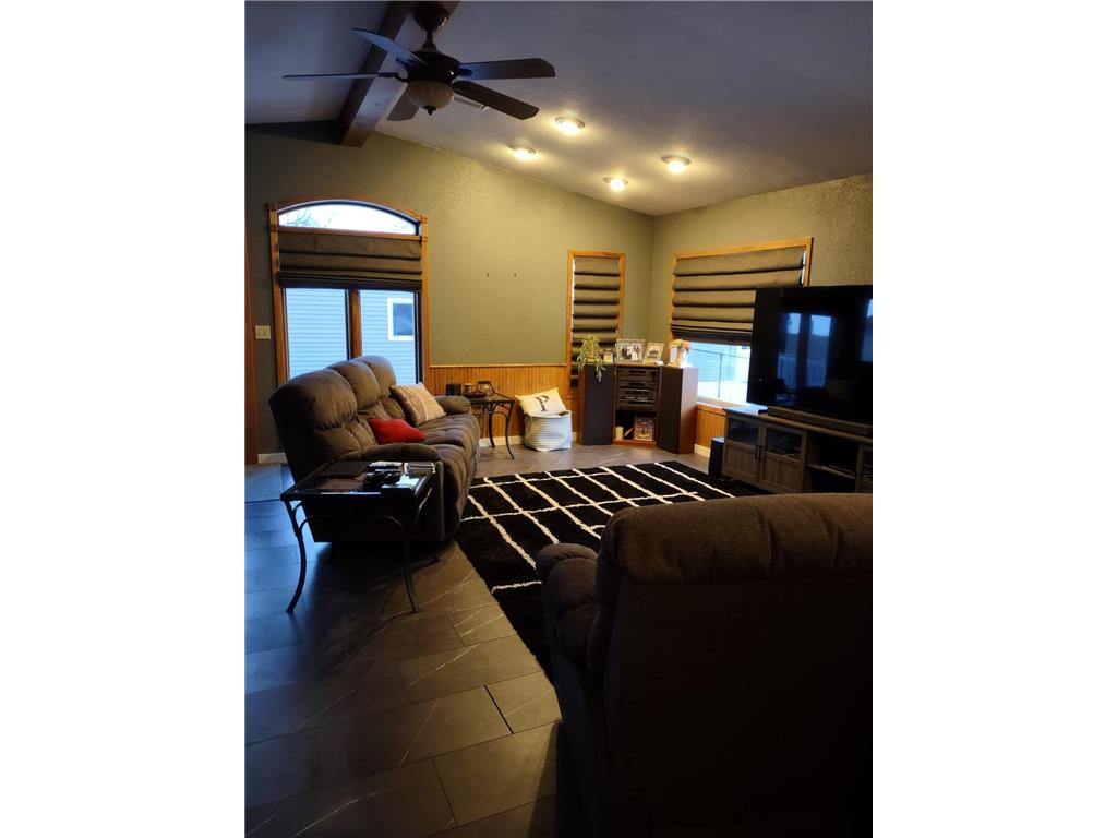 842 Western Avenue Madison MN 56256 7000450 image13