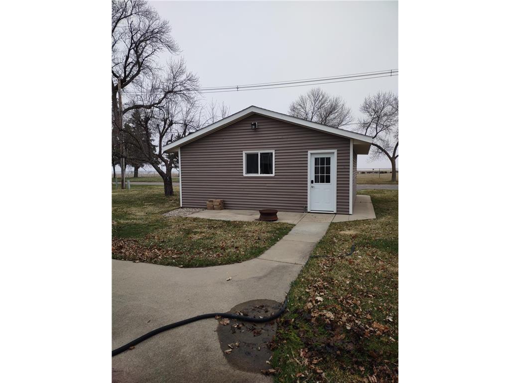842 Western Avenue Madison MN 56256 7000450 image23