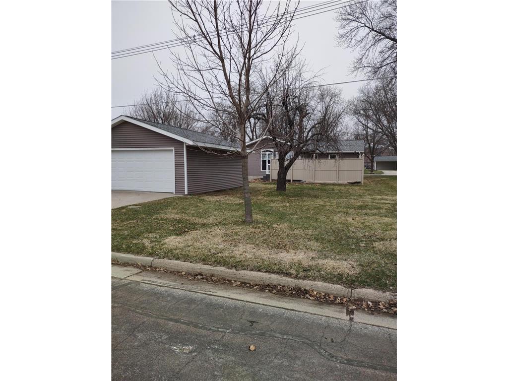 842 Western Avenue Madison MN 56256 7000450 image25