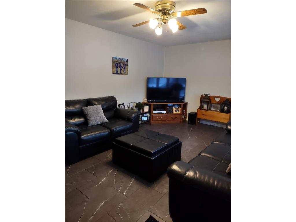 842 Western Avenue Madison MN 56256 7000450 image3