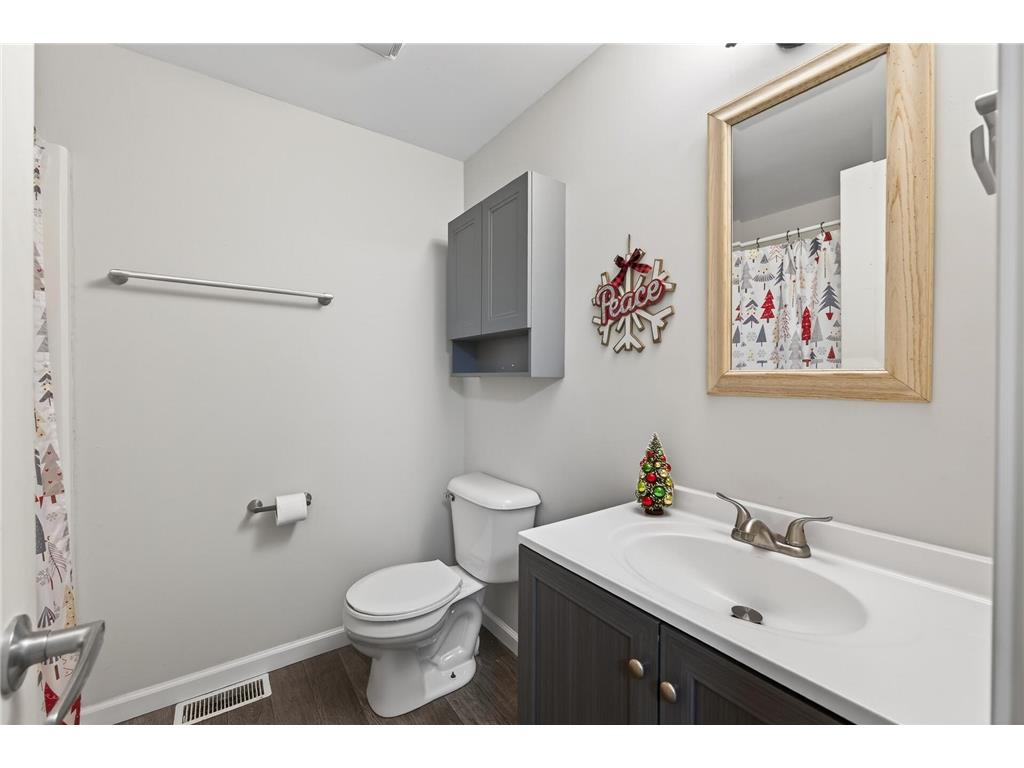 842 Woodgate Drive #211 Vadnais Heights MN 55127 6825553 image20